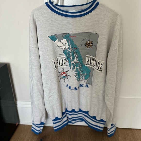 Wide Passage Alaska Gray Sweater - Picture 1 of 3